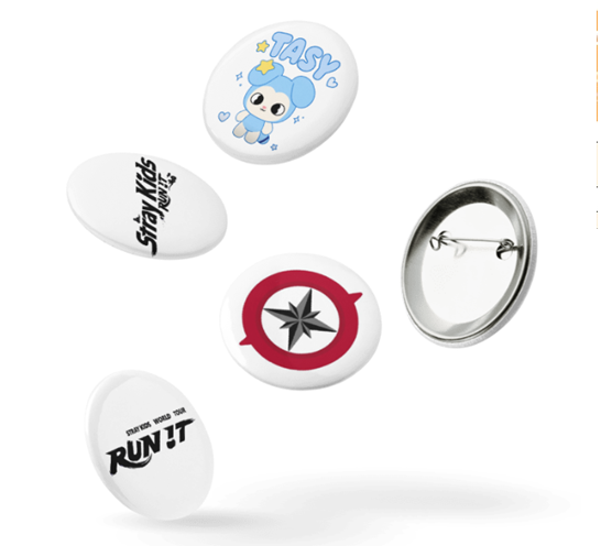Set of pin buttons STRAY KIDS